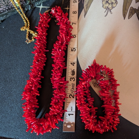 Red coral necklace and bracelet set - Picture 2 of 2